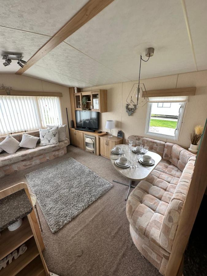 Hotel 6 Berth Caravan On Marine Holiday Park à Rhyl Extérieur photo
