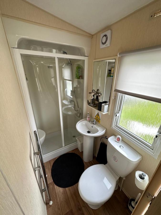 Hotel 6 Berth Caravan On Marine Holiday Park à Rhyl Extérieur photo